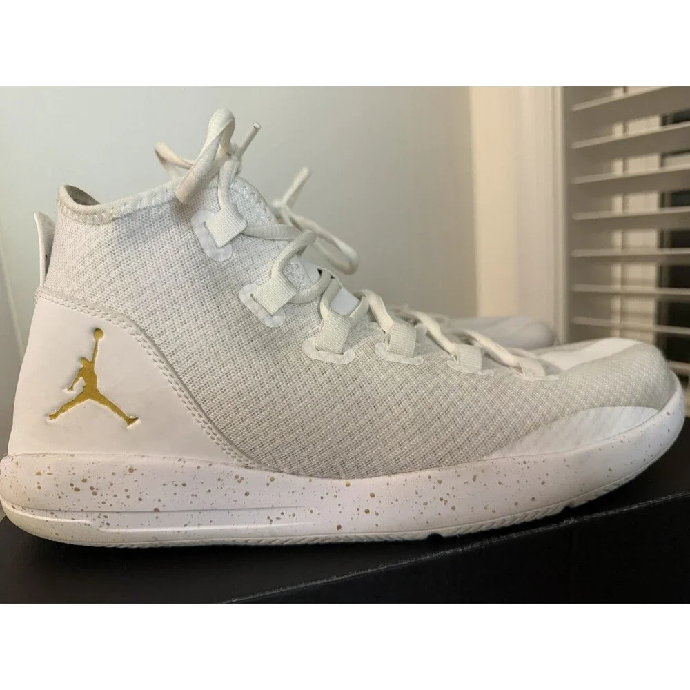 Nike Air Jordan Reveal Metallic Gold Coin White Sneakers Men’s 11.5